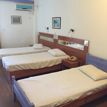 Mamouzelos Aparthotel