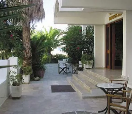 Mamouzelos Aparthotel